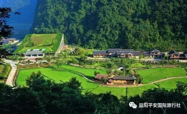 　張家界大峽谷、玻璃橋、黃龍洞品質(zhì)純玩兩日游c2