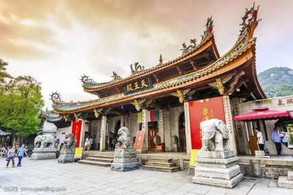 閑廈時(shí)光【世遺鼓浪嶼 永定土樓 集美 曾厝垵】動(dòng)車(chē)5日游 閑廈時(shí)光【世遺鼓浪嶼 永定土樓 集美 曾厝垵】動(dòng)車(chē)5日游