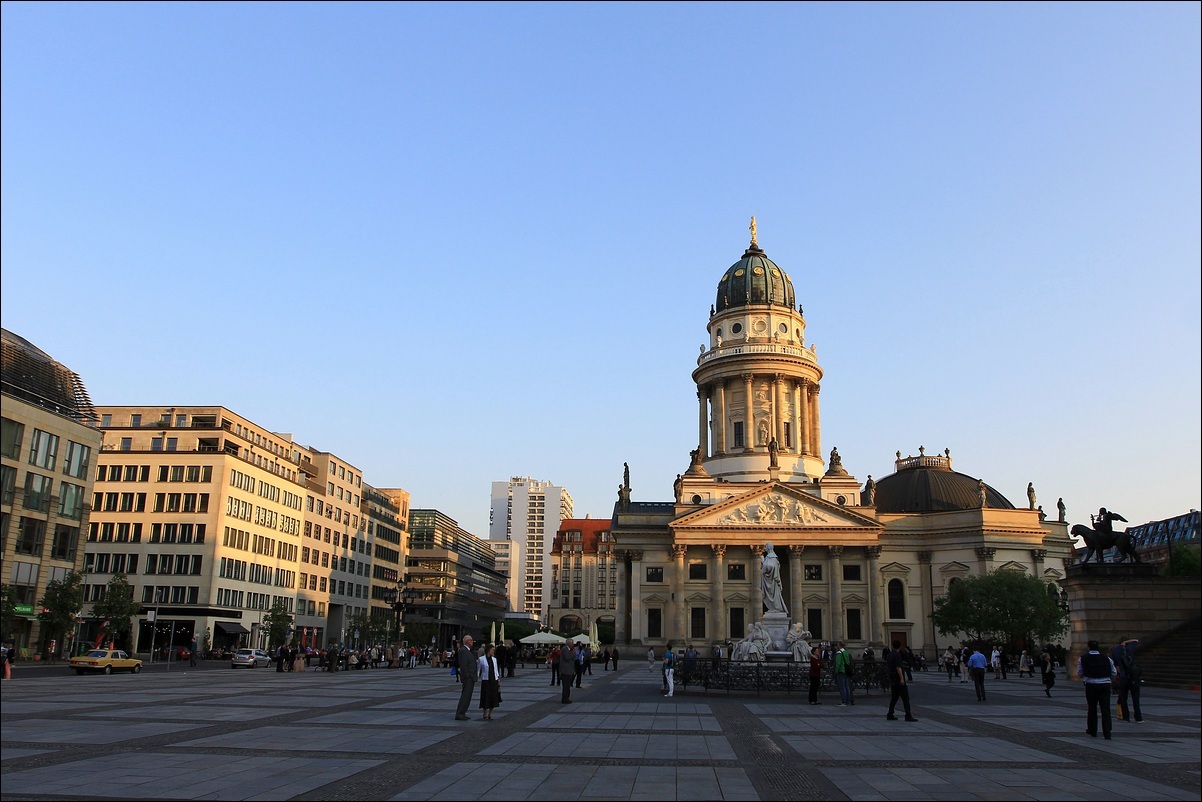 東歐五國+國王湖12天(德國 奧地利 捷克 斯洛伐克 匈牙利) 東歐五國+國王湖12天(德國 奧地利 捷克 斯洛伐克 匈牙利)