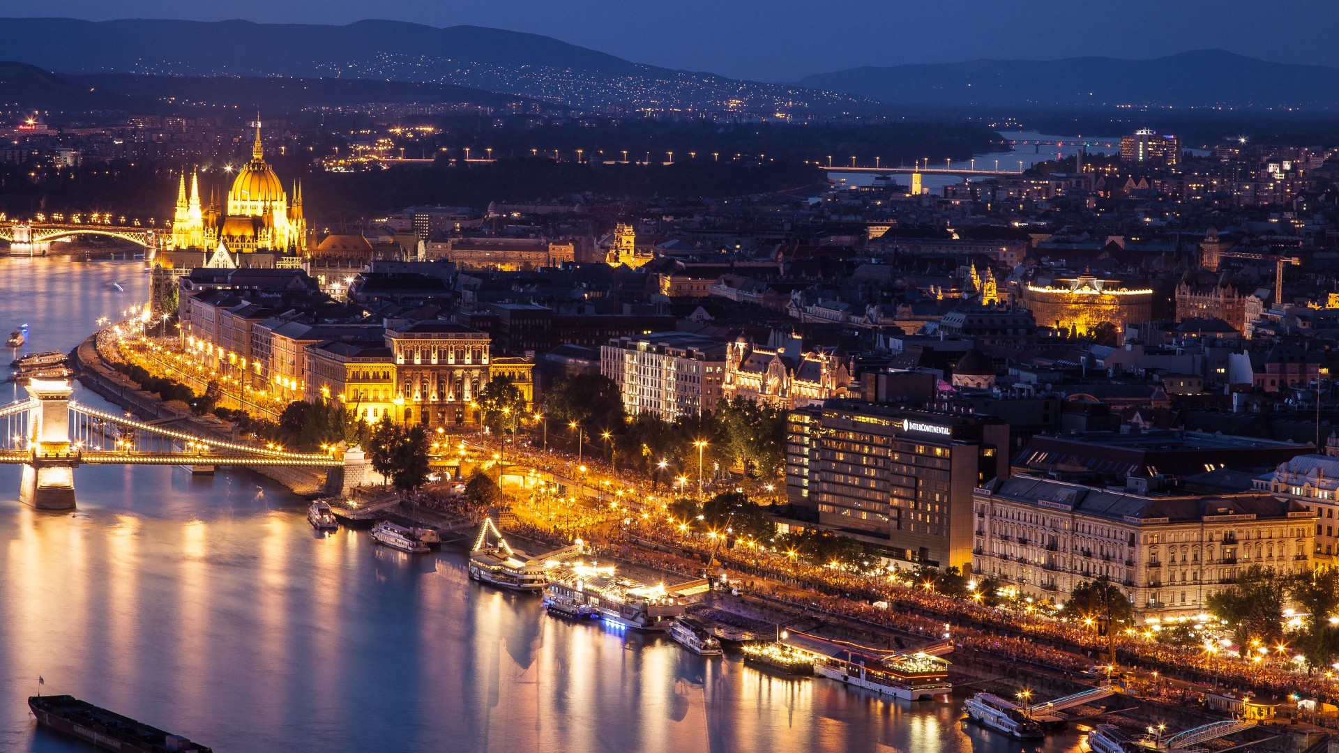 東歐五國+國王湖12天(德國 奧地利 捷克 斯洛伐克 匈牙利) 東歐五國+國王湖12天(德國 奧地利 捷克 斯洛伐克 匈牙利)