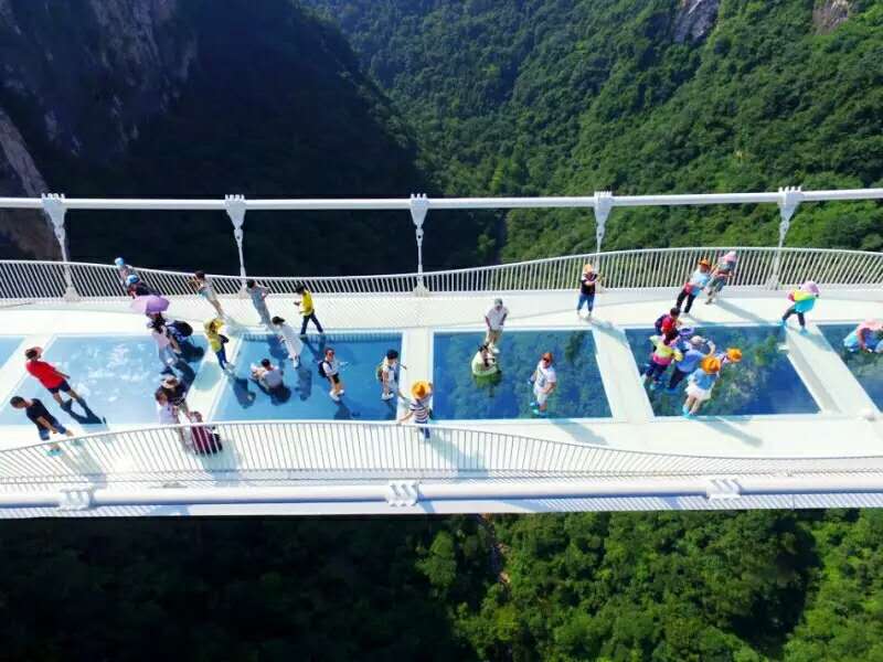 玻璃橋、天門山玻璃棧道“新奇之旅”一晚2日游B1